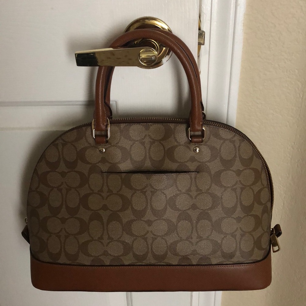 Purse - Picture 2 of 6